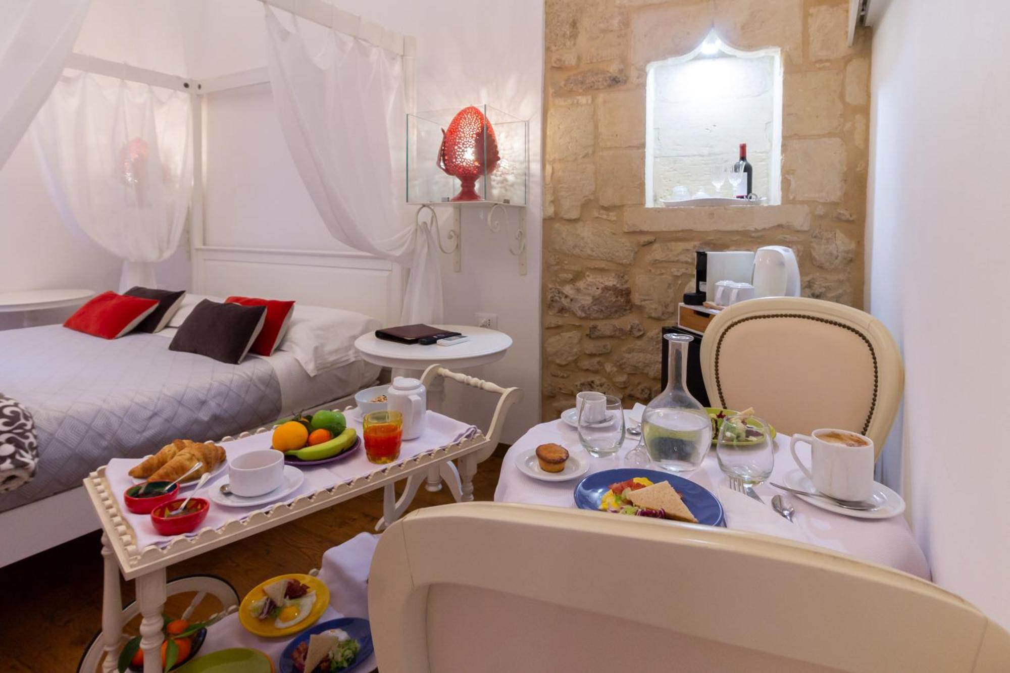 Le Nicchie Luxury Rooms เลชเช ภายนอก รูปภาพ